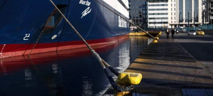 Απεργία ΠΝΟ: Παραμένουν δεμένα τα πλοία στα λιμάνια και σήμερα